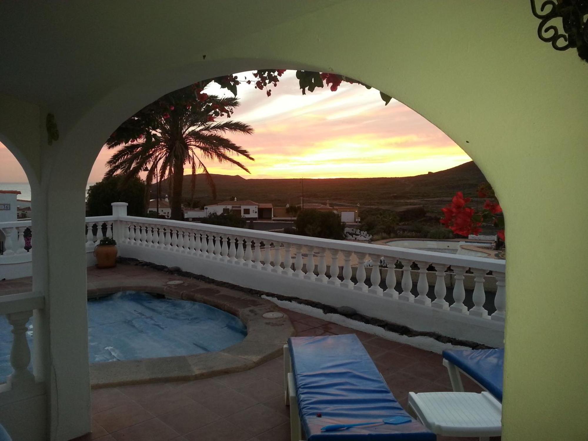 Colina Golf Excellent Holiday Home With Heated Pool San Miguel de Abona Bagian luar foto